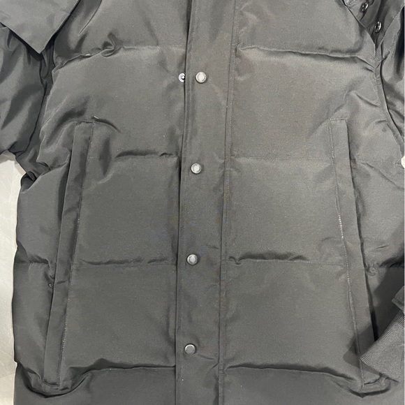 😘Authentic Canada Goose Black Men’s Jacket💕 - Picture 4 of 9